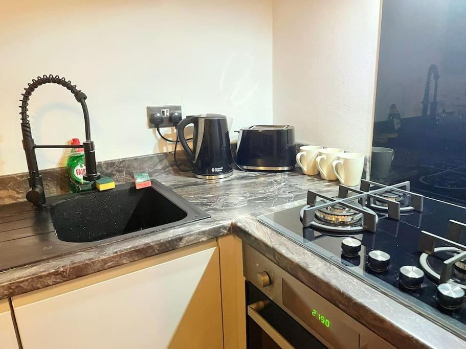 Lovely 3 Bed Ground Floor Apartment Near Qe Hospital Harborne Birmingham New Экстерьер фото