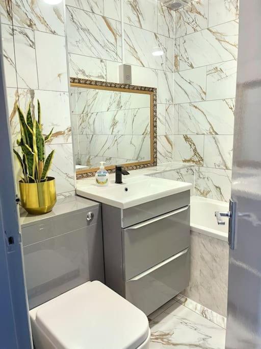 Lovely 3 Bed Ground Floor Apartment Near Qe Hospital Harborne Birmingham New Экстерьер фото
