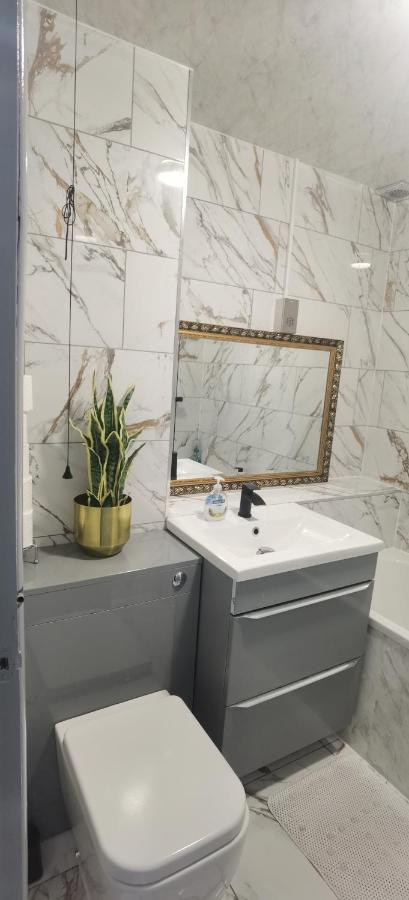 Lovely 3 Bed Ground Floor Apartment Near Qe Hospital Harborne Birmingham New Экстерьер фото